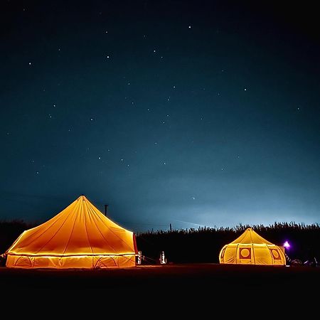 Hotel The Follies Glamping à Maidstone Extérieur photo
