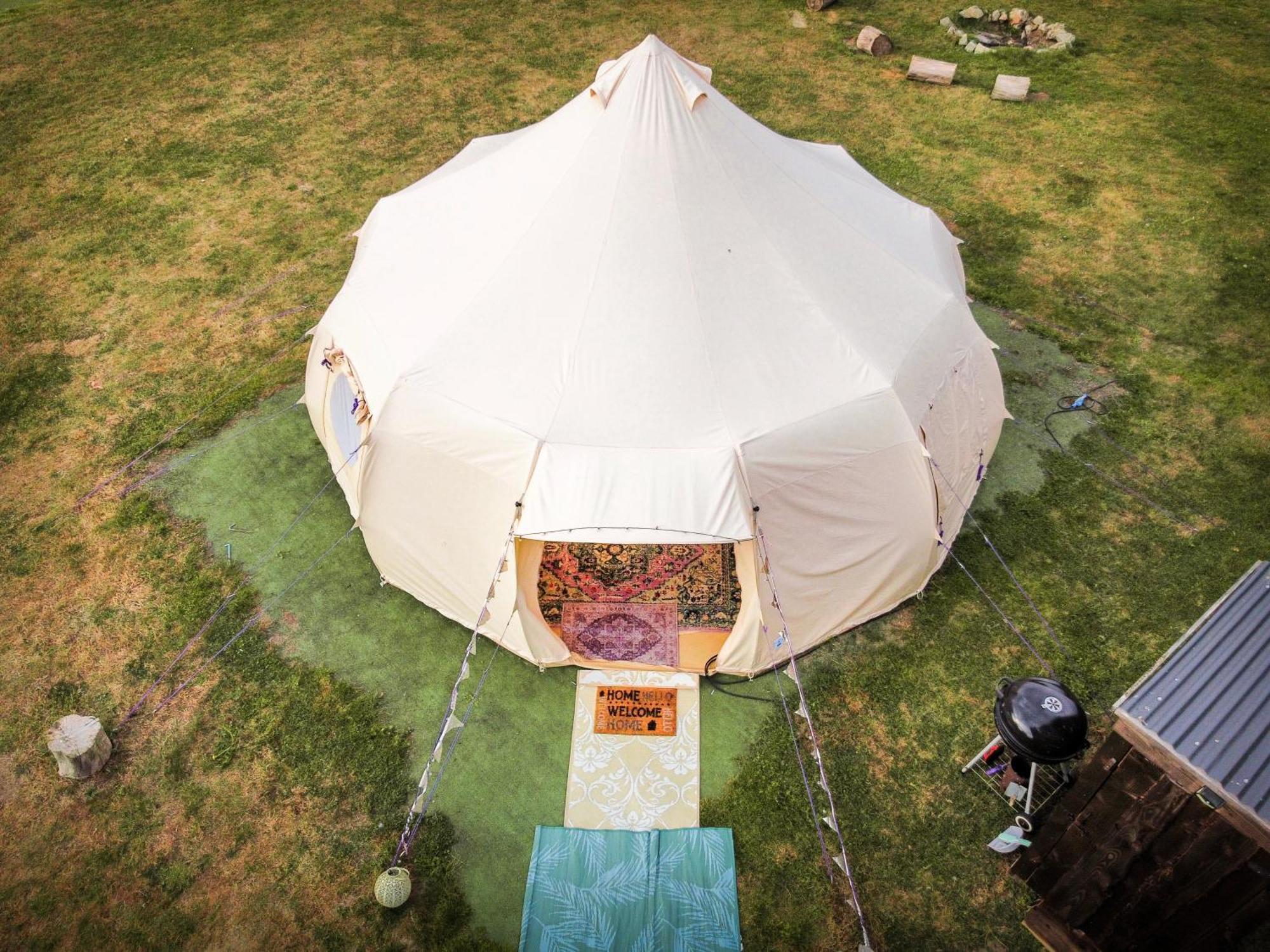 Hotel The Follies Glamping à Maidstone Extérieur photo
