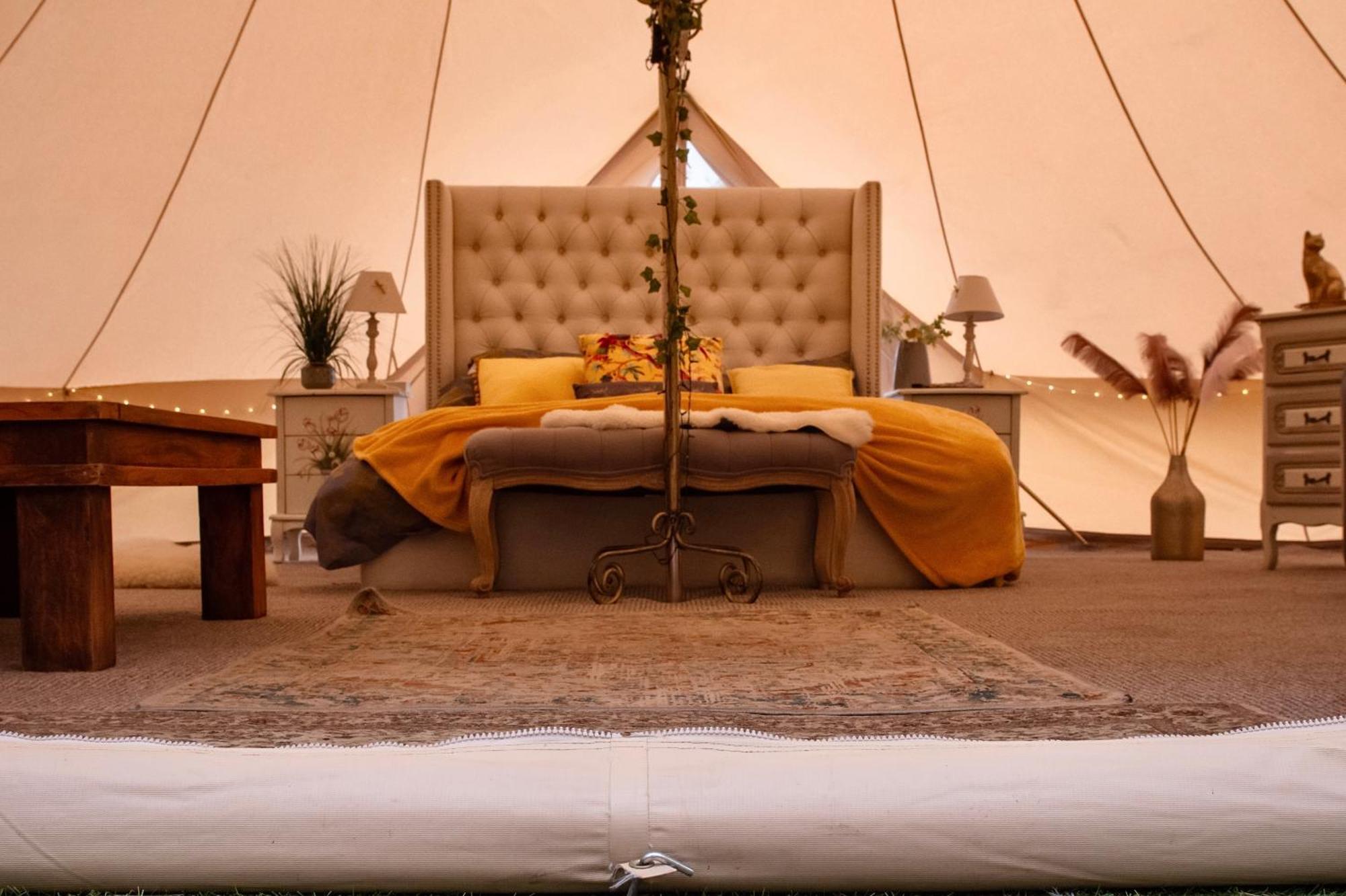 Hotel The Follies Glamping à Maidstone Extérieur photo